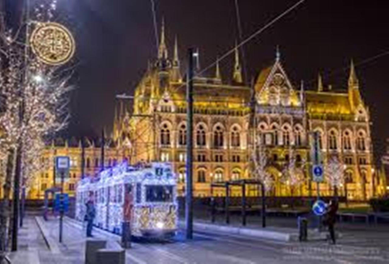 Central Budapest Vadasz Street Exterior photo